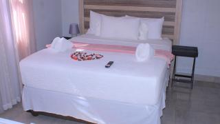 Serene Cottage - Francistown - 6