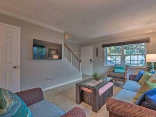 Dog Friendly Home by Flagler Avenue! Fenced Yard and Garage! Walk to the Beach! - 8