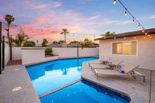 Hidden Gem Retreat With Large Entertainers Backyard - Indio - 0