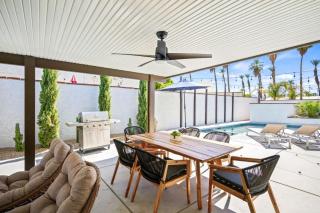 Hidden Gem Retreat With Large Entertainers Backyard - Indio - 6