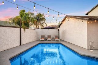 Hidden Gem Retreat With Large Entertainers Backyard - Indio - 3
