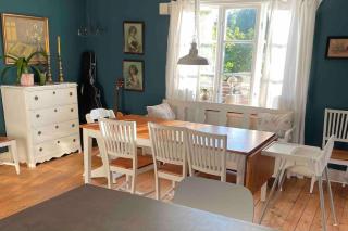 Mysigt hus för 2 familjer - 9