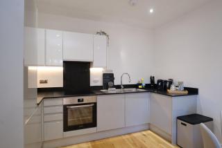 Charming 1BR Apartment in the Jewellery Quarter - 8