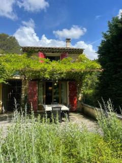 Maison Provençale avec piscine en bord de ruisseau - Lafare - 9