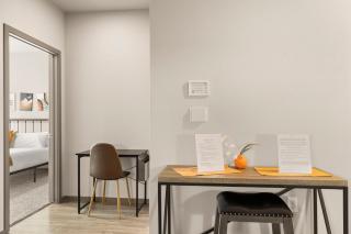 Stunning Westgate CozySuites by stadium w/pool 11 - Glendale - 2