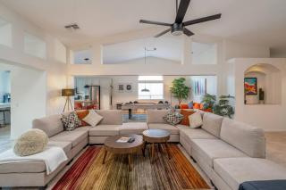 The Crescendo Stylish Modern Pool Home - Indio - 5