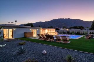 Sunny Vista Pool And Spa Home With Mountain Views - Palm Springs - 1