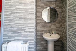 Cardiff Getaway - City Center - Free Parking - 1