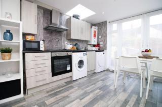 Cardiff Getaway | City Center | Free Parking - 5