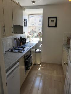 Central Georgian Garden Flat with Free Parking - 6