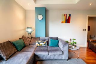 Smart TV | Parking nearby | 1BR - Cardiff - 0