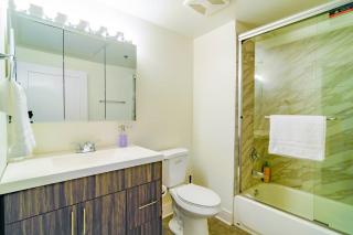 McCormick 2Br-2Ba family unit for up to 8 guests with Optional Parking & Gym - Chicago - 4