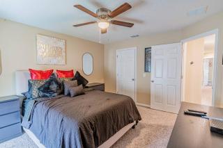 Modern Chic Family Home w/ Pool & Spa Near Disney - Davenport - 8