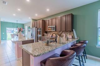 Modern Chic Family Home w/ Pool & Spa Near Disney - Davenport - 7