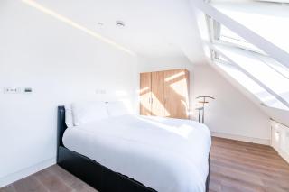 Elegant Mews Apartment - 7