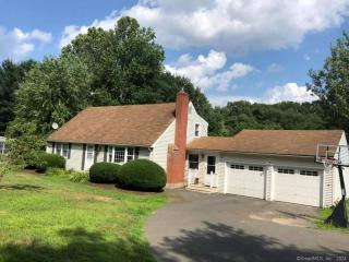 Delightful 4-bed, 2-bath home! - Simsbury - 0