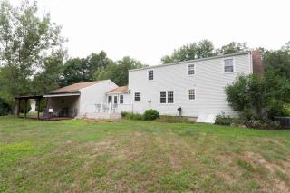 Delightful 4-bed, 2-bath home! - Simsbury - 1