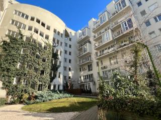 Acacia Aparhotel-Near New York Cafe - Budapeste - 3