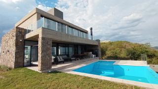 Casas Frente al Lago en Barrio Privado Punta Peñon - Villa del Dique - 5