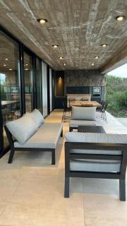 Casas Frente al Lago en Barrio Privado Punta Peñon - Villa del Dique - 1