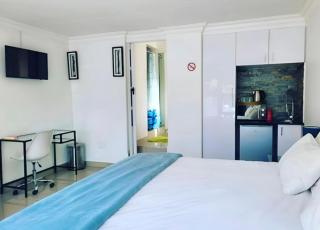 Ouklip Place Hotels - Roodepoort - 7