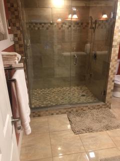 Plush garden level apartment near Stowe - Morristown - 7