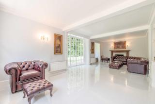 Royal Windsor Mansion Private 5 Acre Luxury Escape - 4