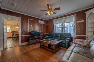 Holland House 10th - Ocean City - 2