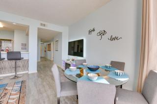 Sunny Fort Walton Beach Condo - Walk to Ocean! - Fort Walton Beach - 4