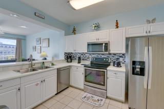 Sunny Fort Walton Beach Condo - Walk to Ocean! - Fort Walton Beach - 1