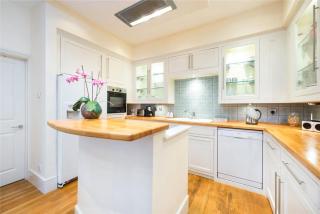 Neat, bright, and convenient. - Londra - 7