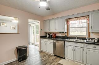 Spacious Delaware Home with Game Room! - Delaware - 3