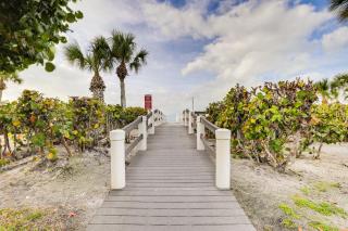 Luxury Longboat Key Condo - Walk to Beach Access! - 8