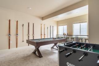 Colorado Haven: 5bd - Pool & Foosball - 10min UCB - 9