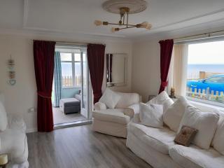 Sea View Cottage with hot tub on the East Coast - Hornsea - 4