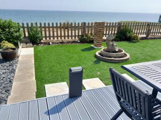 Sea View Cottage with hot tub on the East Coast - Hornsea - 2