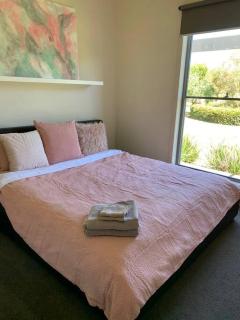 Claret Lodge Modern country retreat - 4