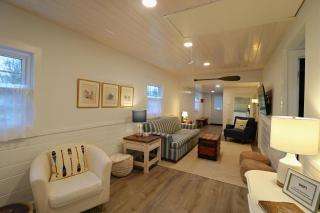 Sandpiper Cottage home - Ashville - 3