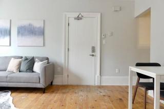 Historic Downtown Apt #2 - 5