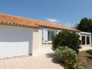Maison 2 chambres proche plage et commerces, terrasse couverte - FR-1-323-284 - 0