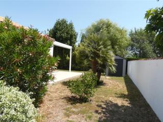 Maison 2 chambres proche plage et commerces, terrasse couverte - FR-1-323-284 - 3