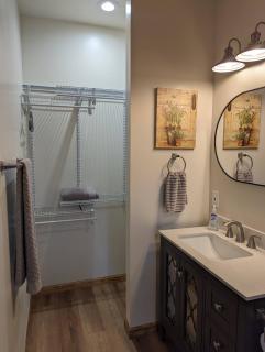 Cozy Cottage 2BD/2BA, 2 Covered Decks, Patio Dinning, Newly Built! - Pinetop-Lakeside - 2