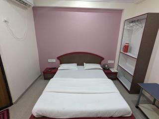 Hotel Ekvira Dham Mahur Gadh - Māhūr - 3