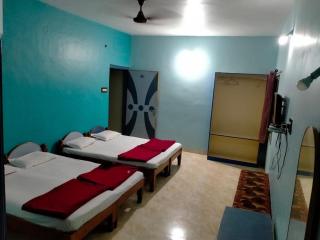 Hotel Ekvira Dham Mahur Gadh - Māhūr - 1