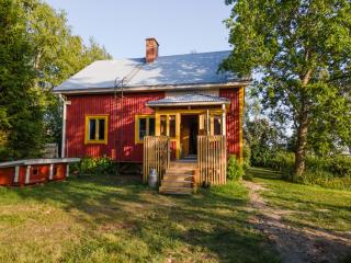 Grannys cottage - - 2