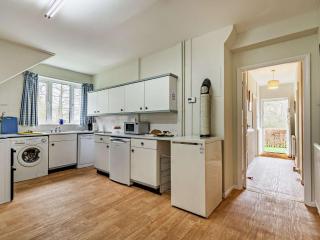 4 Bed in Uckfield BT021 - Buxted - 1