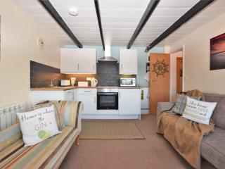 2 Bed in Polruan PC041 - 9