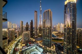 Sky-High Central Dubai Gem: Burj Khalifa & Fountain View - Dubái - 9
