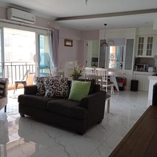 Homey Cozy 3 Bedrooms Apt By Barokah - 0