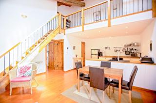 La Maison Des Vignes - Gite Coquelicot - Luxury Gite with Air Conditioning - Tourouzelle - 4